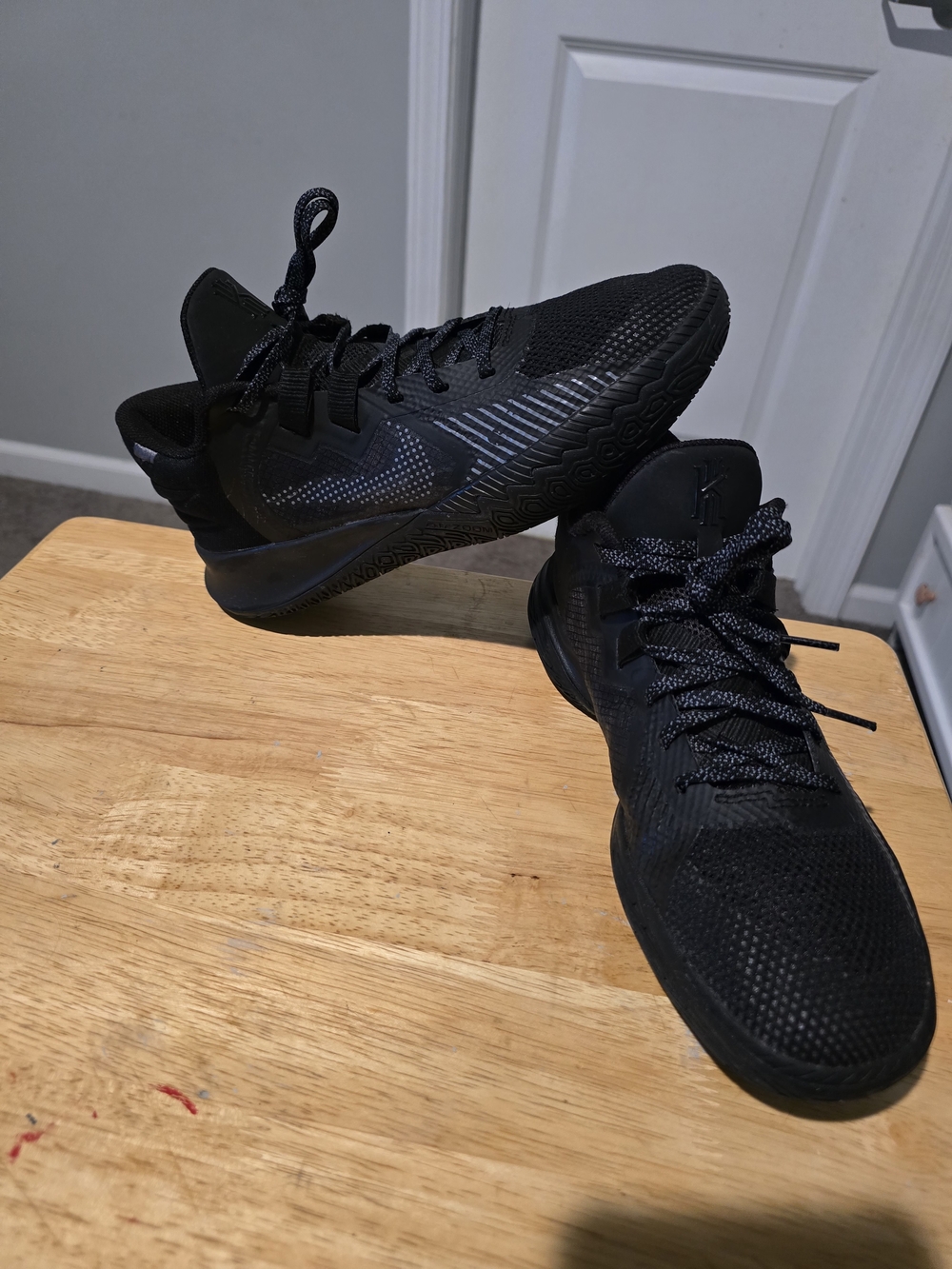 Authenticity Guarantee

Nike Kyrie Flytrap 5 Low Black CZ4100-004 Men’s Size 8